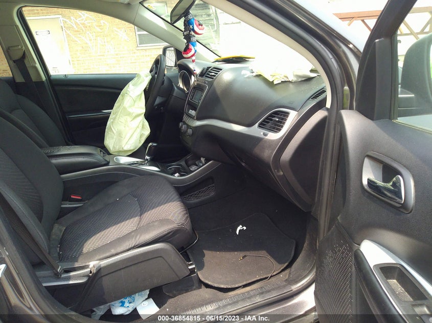 VIN 3C4PDCAB6JT275381 2018 DODGE JOURNEY SE
