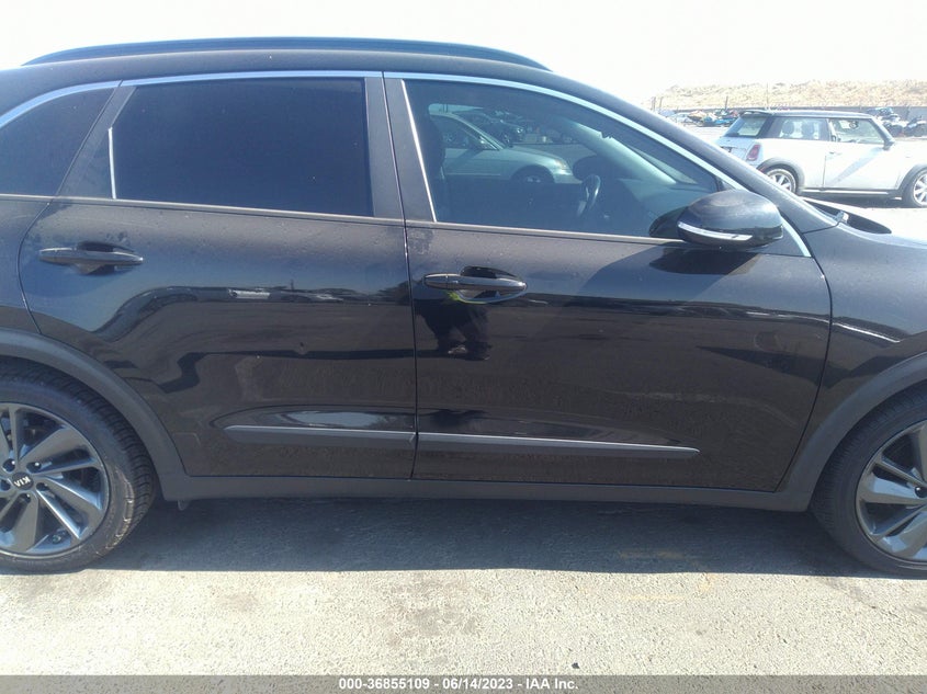 VIN KNDCC3LC3H5077598 2017 KIA NIRO EX