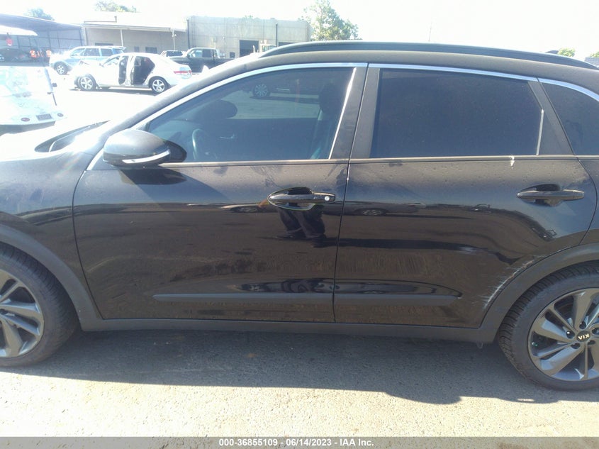 VIN KNDCC3LC3H5077598 2017 KIA NIRO EX
