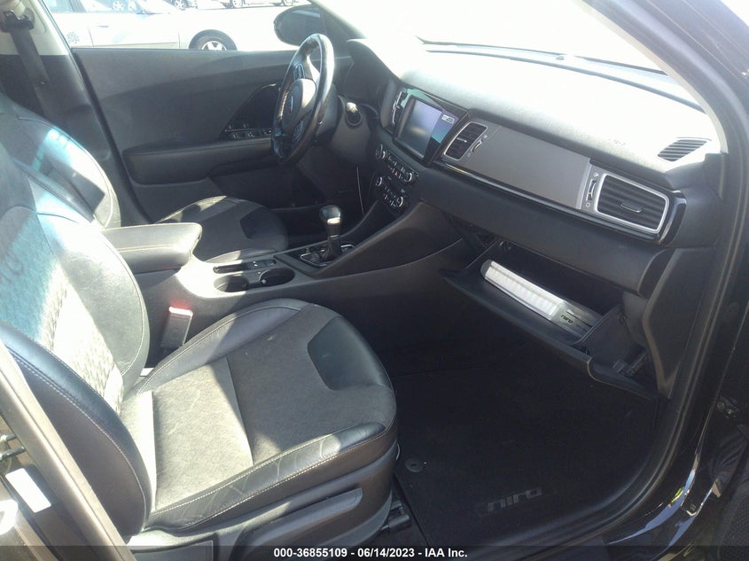 VIN KNDCC3LC3H5077598 2017 KIA NIRO EX