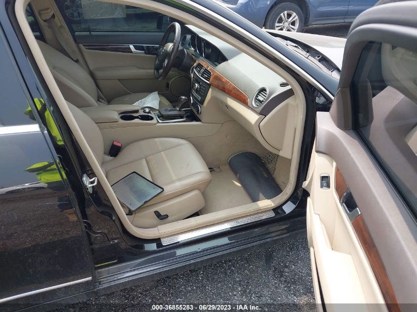 2013 MERCEDES-BENZ C-CLASS C 300 - WDDGF8AB4DR247363