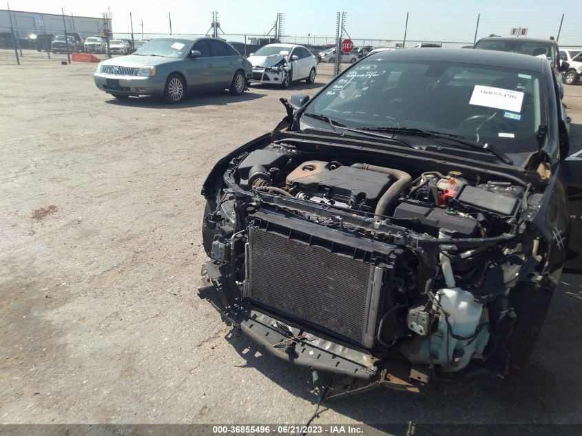 VIN 1G1ZD5ST4JF205246 2018 CHEVROLET MALIBU LT