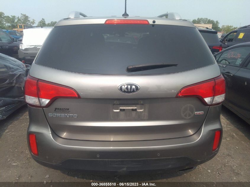 2015 KIA SORENTO LX - 5XYKTCA65FG656945