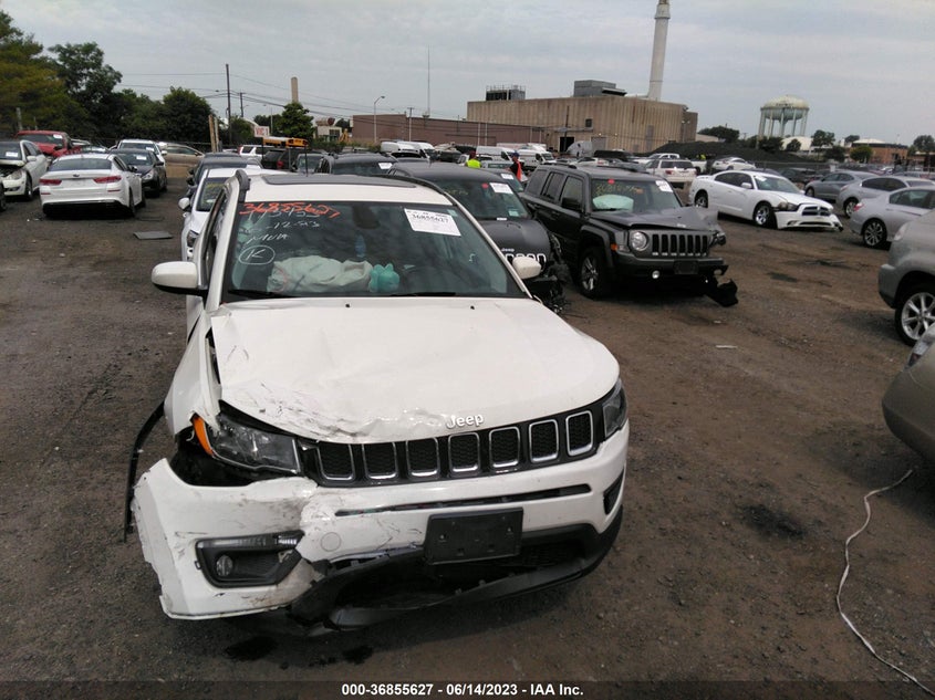 VIN 3C4NJDBB5JT282150 2018 JEEP COMPASS LATITUDE