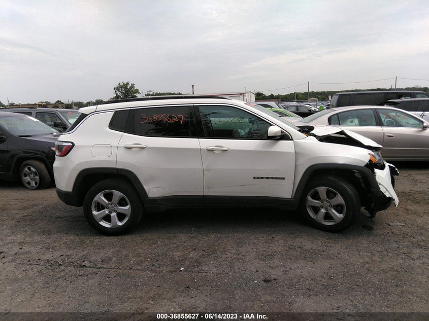 VIN 3C4NJDBB5JT282150 2018 JEEP COMPASS LATITUDE