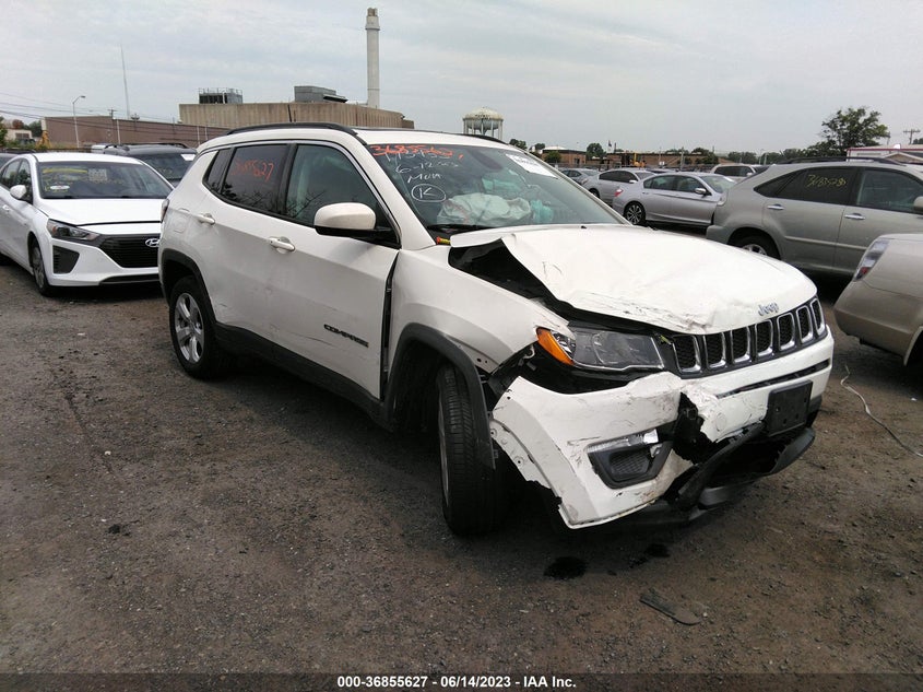 VIN 3C4NJDBB5JT282150 2018 JEEP COMPASS LATITUDE