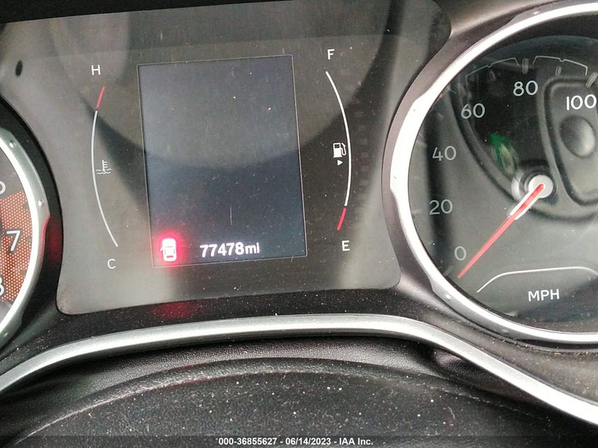 VIN 3C4NJDBB5JT282150 2018 JEEP COMPASS LATITUDE