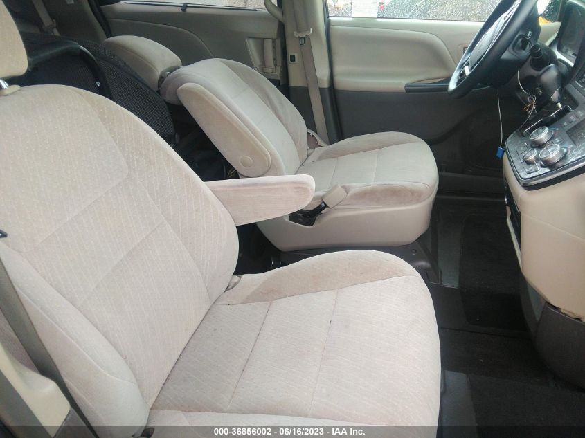 2017 TOYOTA SIENNA LE - 5TDKZ3DC2HS844389