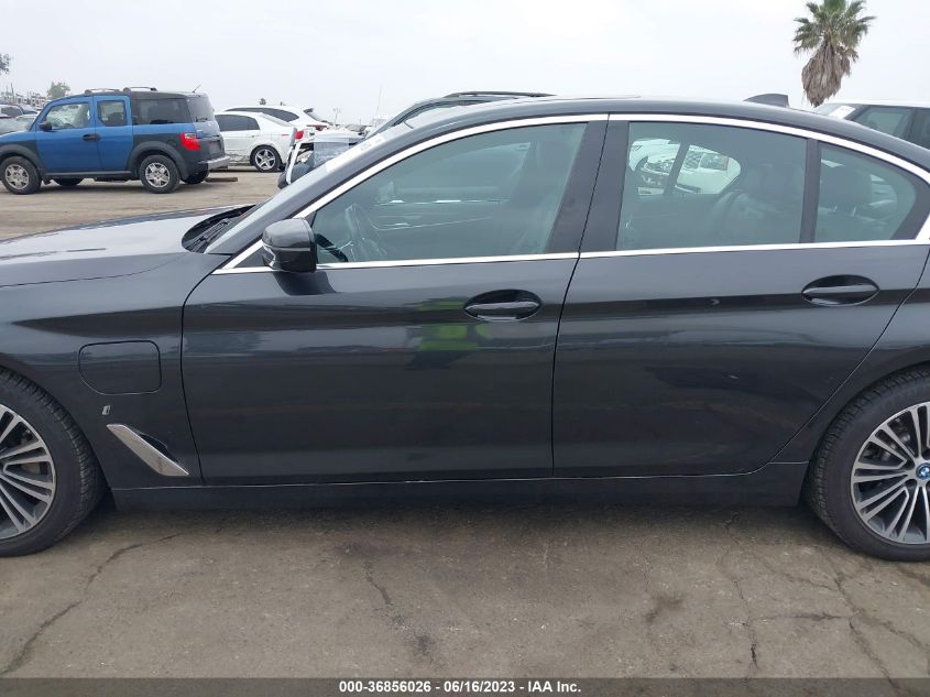 2019 BMW 5 SERIES 530E IPERFORMANCE - WBAJA9C56KB399062