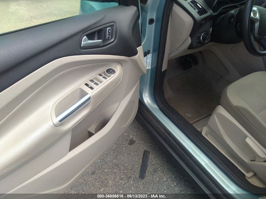 2014 FORD C-MAX HYBRID SE - 1FADP5AU4EL517762
