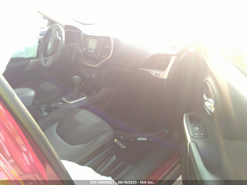 VIN 1C4PJLAB8HD233240 2017 JEEP CHEROKEE SPORT