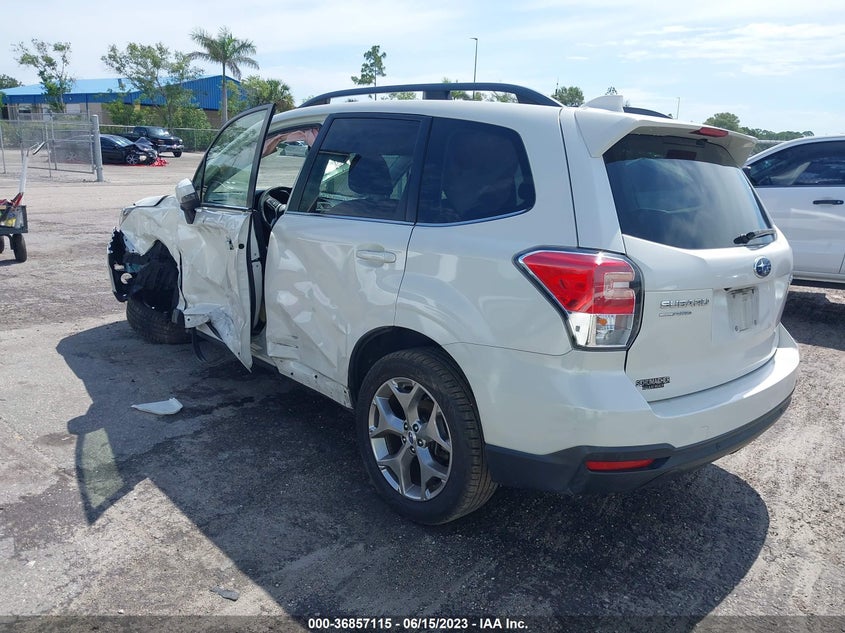 VIN JF2SJAWC5JH446579 2018 SUBARU FORESTER 2.5I TOURING