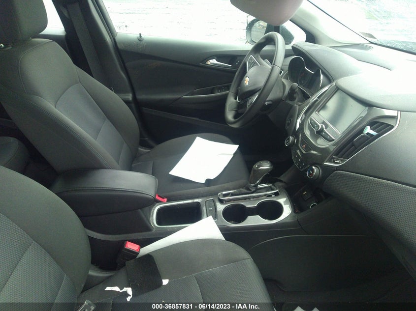 VIN 3G1BE6SM6JS562873 2018 CHEVROLET CRUZE LT