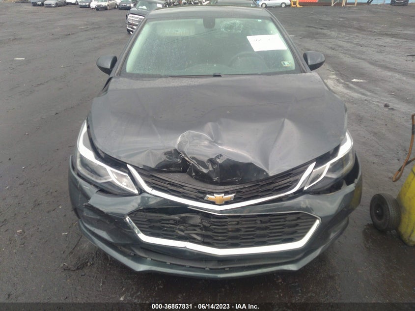 VIN 3G1BE6SM6JS562873 2018 CHEVROLET CRUZE LT