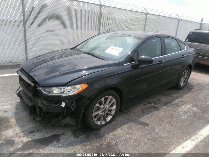 3FA6P0HD1LR143398 Ford Fusion SE 2