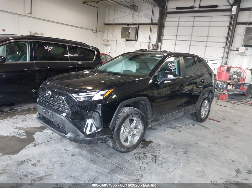 VIN 2T3P1RFV8NW298657 2022 TOYOTA RAV4 XLE