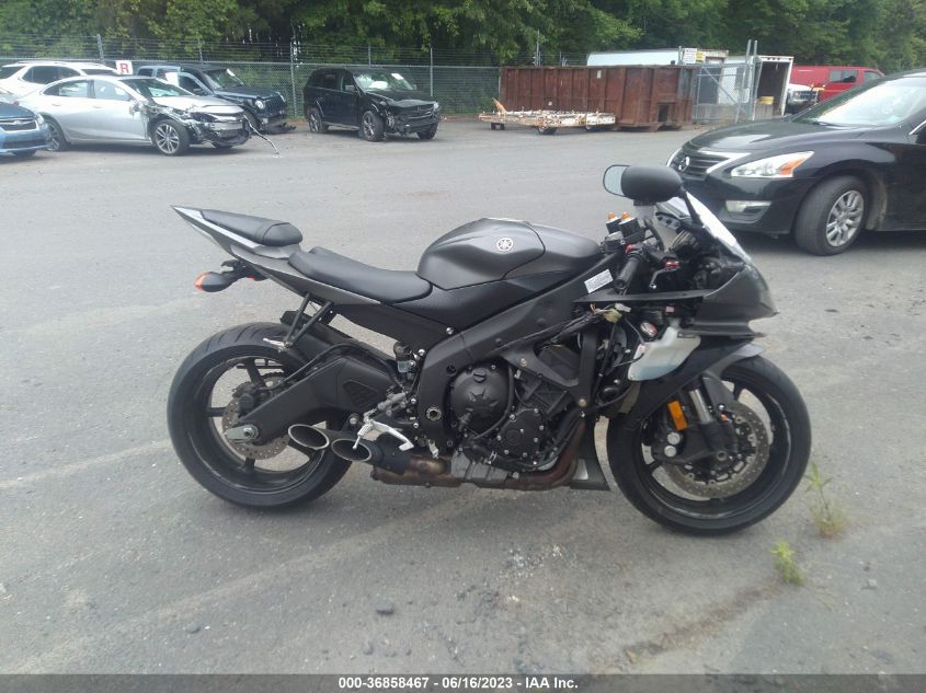 2016 YAMAHA YZFR6 JYARJ16E3GA034706