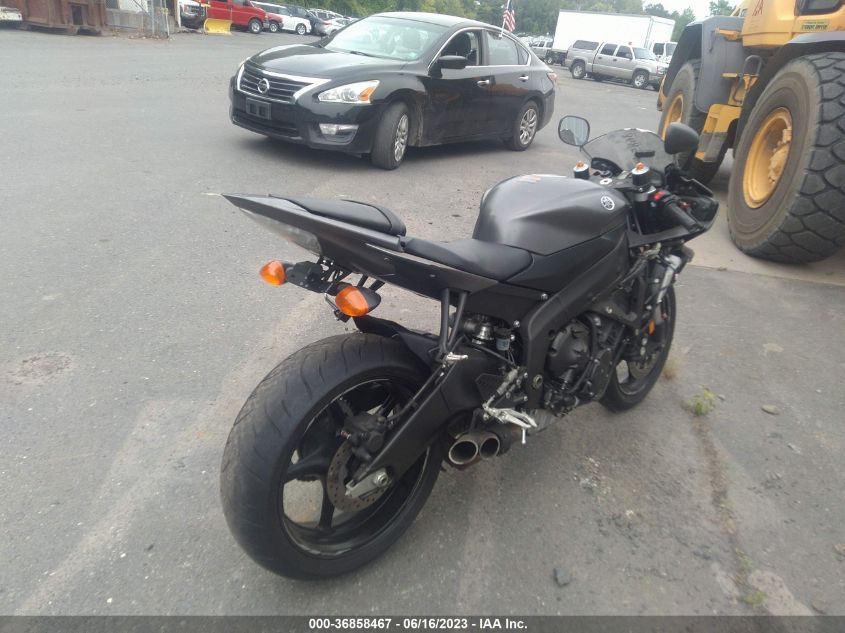 2016 YAMAHA YZFR6 JYARJ16E3GA034706