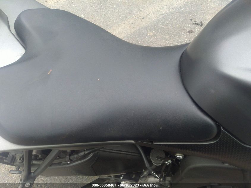 2016 YAMAHA YZFR6 JYARJ16E3GA034706