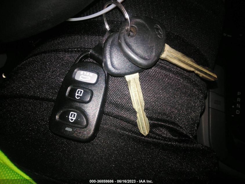 2017 HYUNDAI ELANTRA SE - 5NPD84LF6HH003792