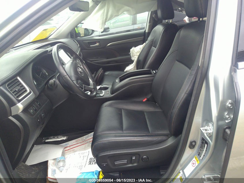VIN 5TDYZRFHXJS277439 2018 TOYOTA HIGHLANDER LIMITED