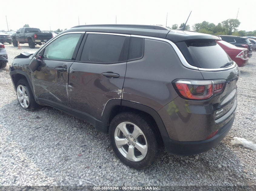 VIN 3C4NJDBB0JT185146 2018 JEEP COMPASS LATITUDE