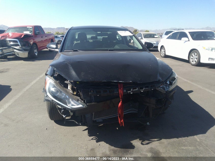 VIN KMHD74LF5HU207102 2017 HYUNDAI ELANTRA SE