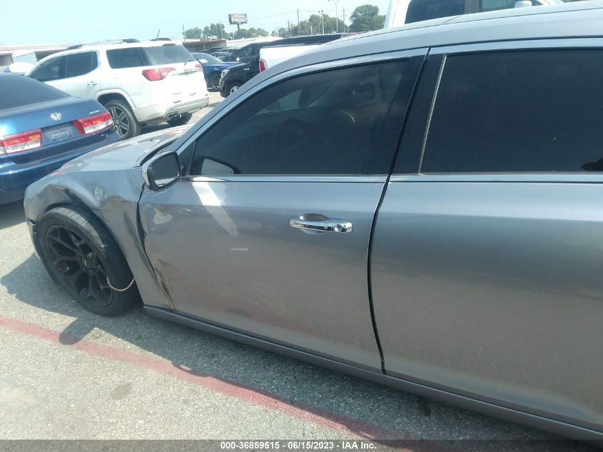 2018 CHRYSLER 300 LIMITED - 2C3CCAEG5JH277910