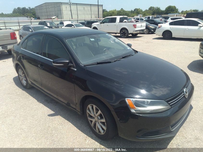 2013 VOLKSWAGEN JETTA SEDAN SE W/CONVENIENCE - 3VWDX7AJ1DM304614