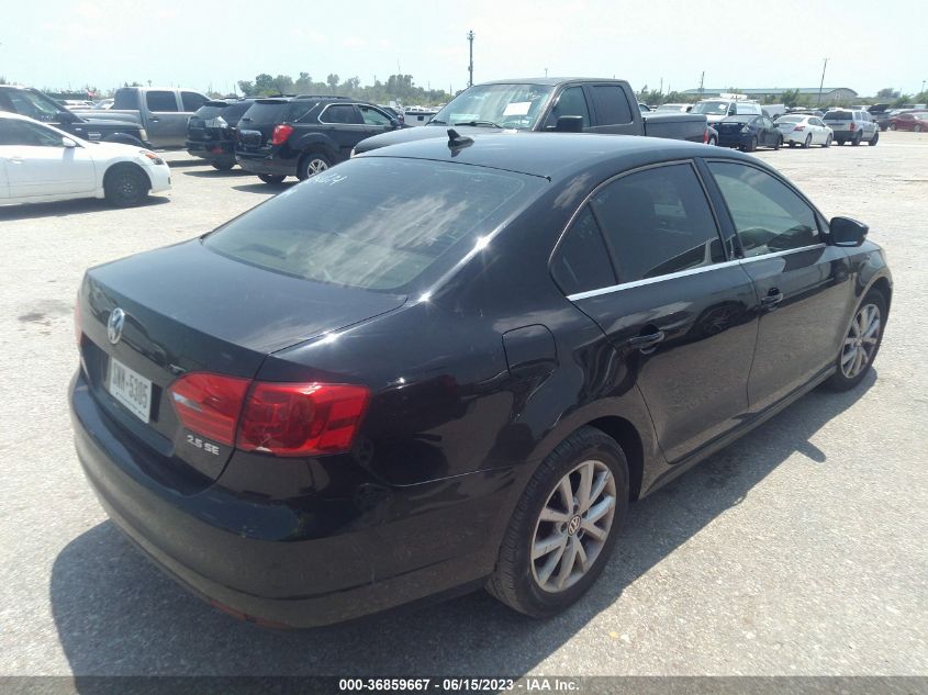 2013 VOLKSWAGEN JETTA SEDAN SE W/CONVENIENCE - 3VWDX7AJ1DM304614