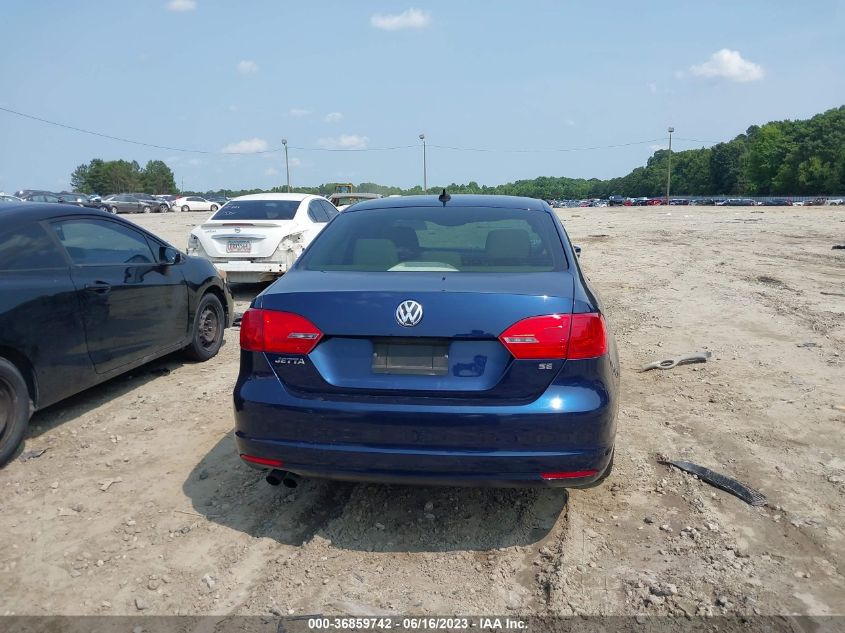 2014 VOLKSWAGEN JETTA SEDAN SE W/CONNECTIVITY - 3VWD17AJ2EM241252