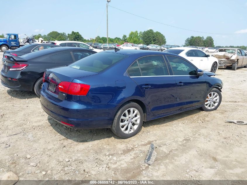 2014 VOLKSWAGEN JETTA SEDAN SE W/CONNECTIVITY - 3VWD17AJ2EM241252