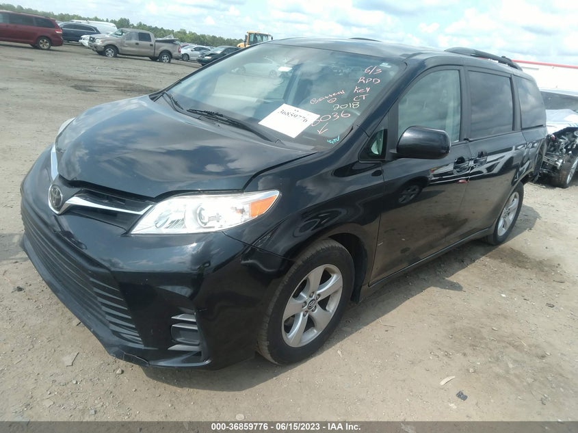 VIN 5TDKZ3DC9JS928036 2018 TOYOTA SIENNA LE