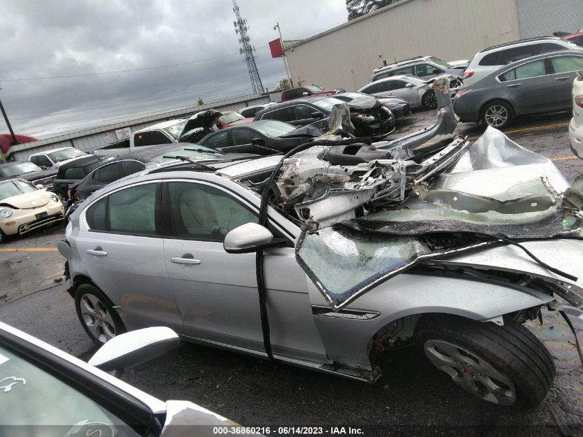 2017 JAGUAR XE 25T - SAJAR4BG2HA965543