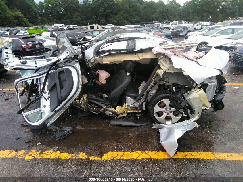 2017 JAGUAR XE 25T - SAJAR4BG2HA965543