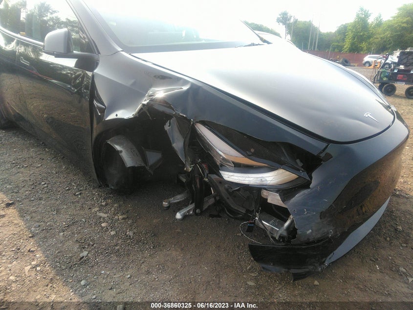 VIN 7SAYGDEE3PA082697 2023 TESLA MODEL Y LONG RANGE