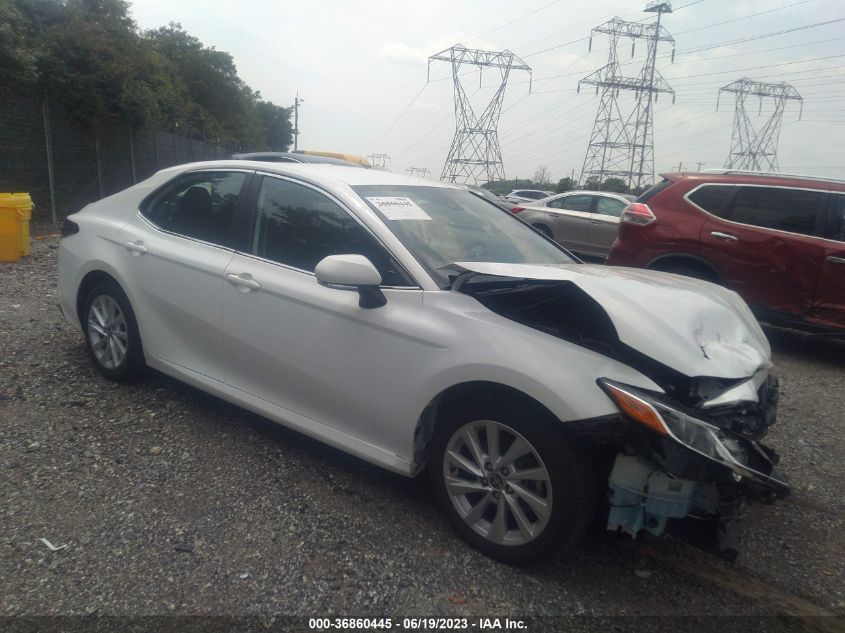 2022 TOYOTA CAMRY LE - 4T1C11AK2NU627536