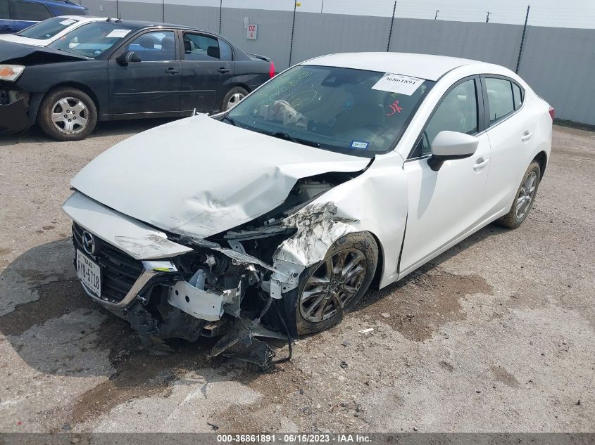 2018 MAZDA MAZDA3 4-DOOR SPORT 3MZBN1U72JM161162