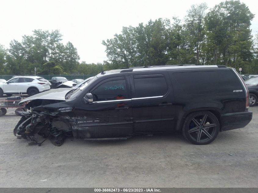 2013 CADILLAC ESCALADE ESV LUXURY - 1GYS4HEF9DR280084