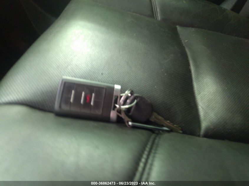 2013 CADILLAC ESCALADE ESV LUXURY - 1GYS4HEF9DR280084