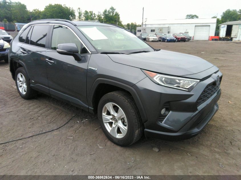 2021 TOYOTA RAV4 HYBRID XLE - JTMRWRFV8MD127994