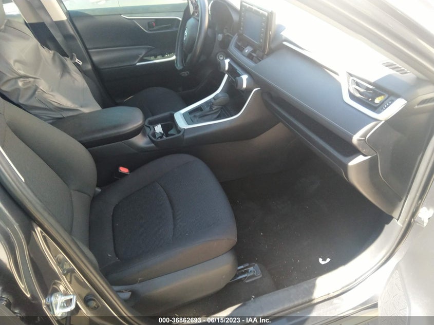 VIN 2T3H1RFV9KW053107 2019 TOYOTA RAV4 LE