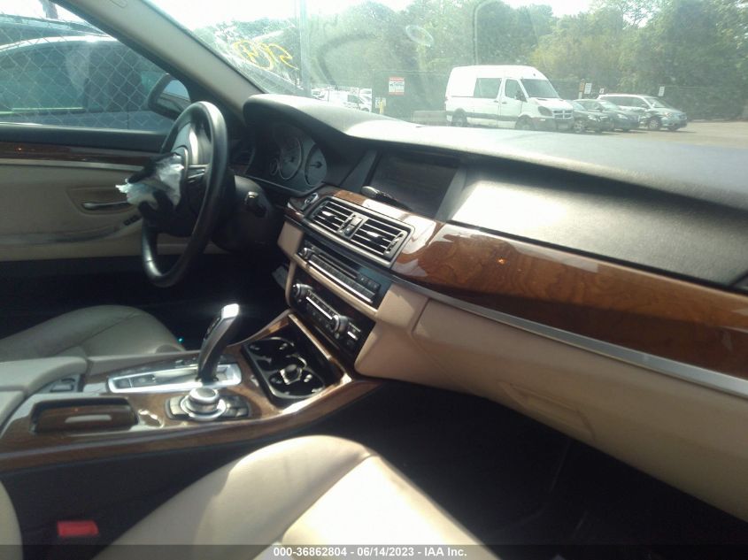 2013 BMW 5 SERIES 535I XDRIVE - WBAFU7C50DDU73441