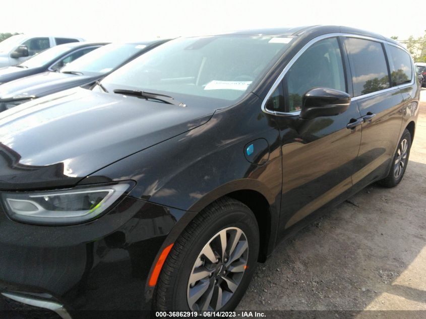 2023 CHRYSLER PACIFICA HYBRID TOURING L - 2C4RC1L73PR575481
