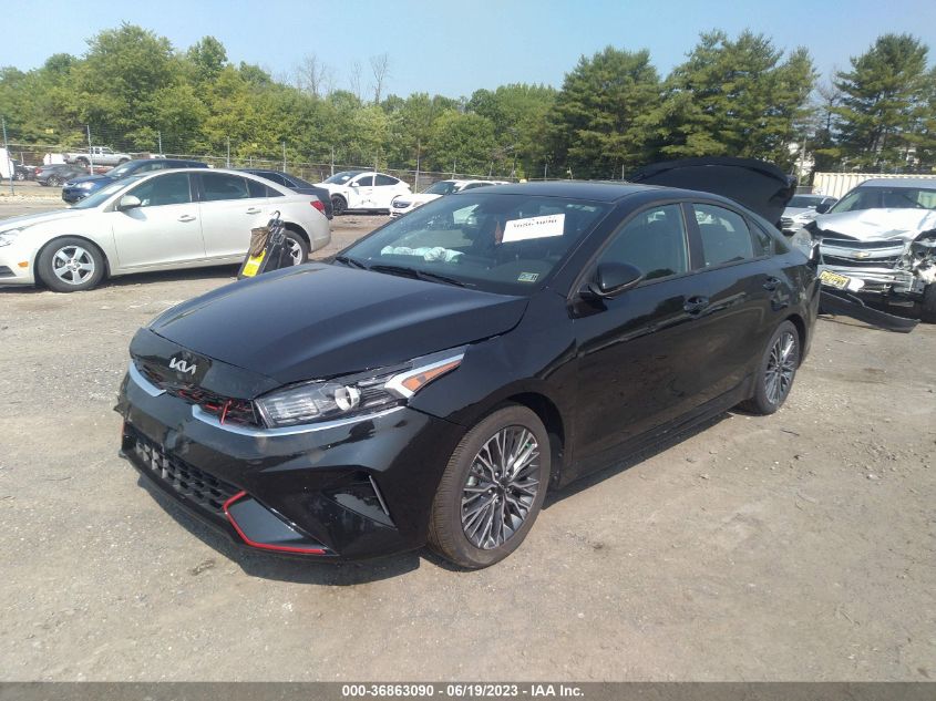 3KPF54AD7PE546140 Kia Forte GT-LINE 2