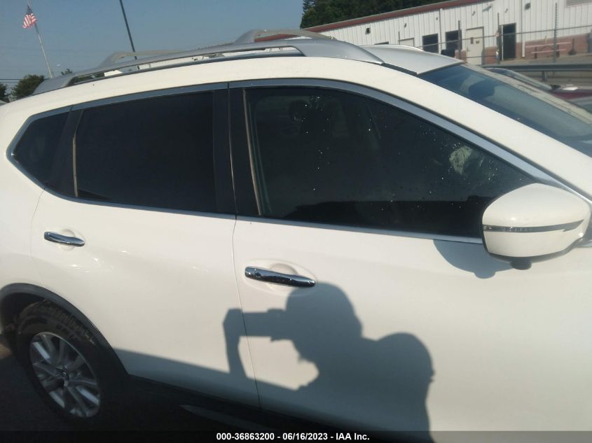 2017 NISSAN ROGUE SV - KNMAT2MT9HP608582