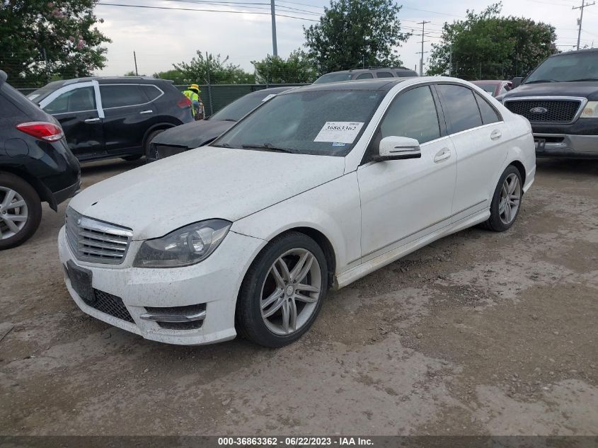 2014 MERCEDES-BENZ C-CLASS C 300 - WDDGF8AB2EG201768