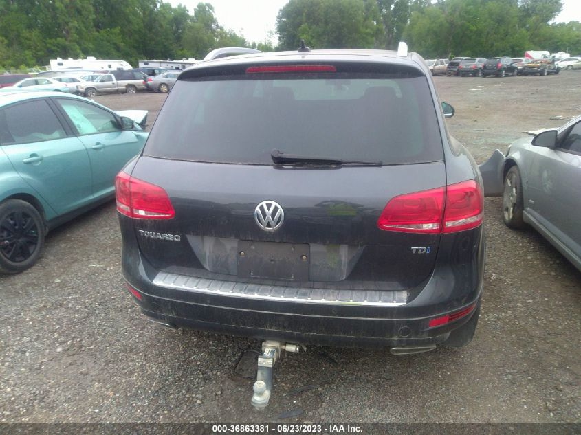 2013 VOLKSWAGEN TOUAREG EXEC WVGEP9BPXDD005071
