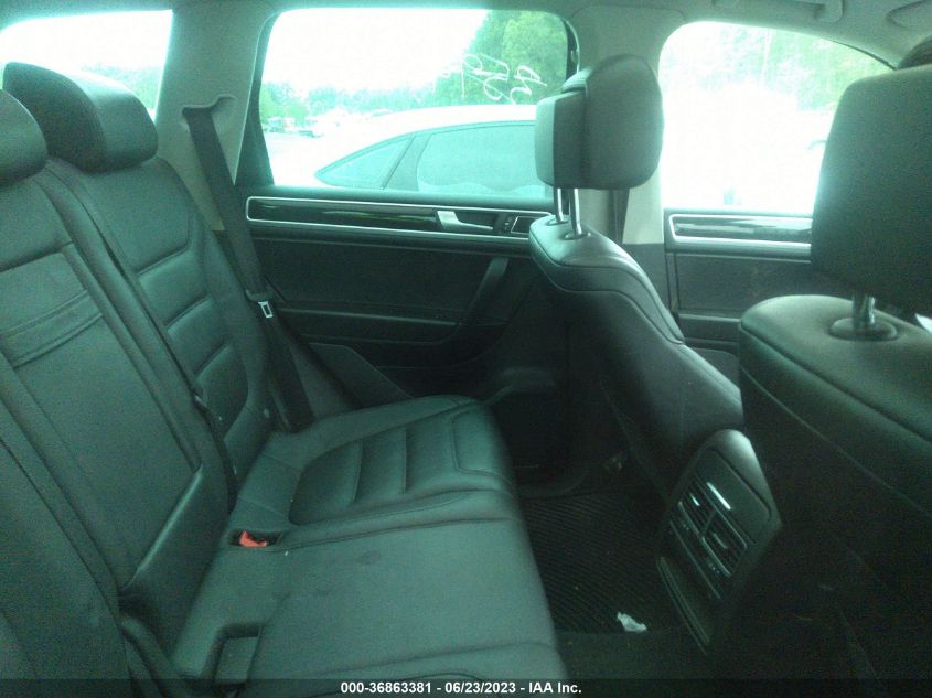 2013 VOLKSWAGEN TOUAREG EXEC WVGEP9BPXDD005071