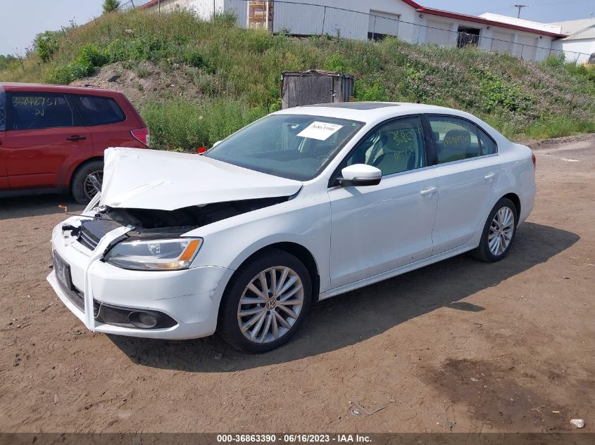 2014 VOLKSWAGEN JETTA SEDAN SEL - 3VWL17AJ2EM409063